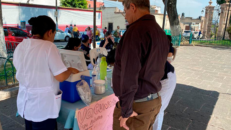 Completa tus esquemas de vacunación en centro de salud de Morelia