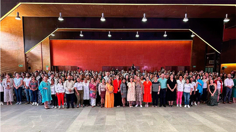 Presenta DIF Michoacán el Centro de Transición Niñas en encuentro nacional