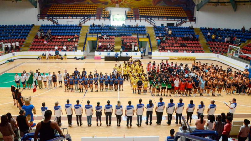 Todos son triunfadores: Yarabí Ávila clausura la liga deportiva en el bachillerato nicolaita