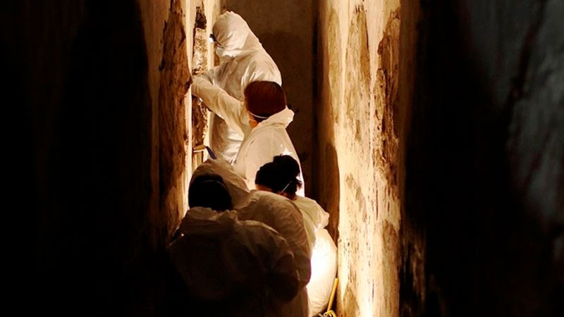 INAH explora e investiga restos óseos de cripta histórica en Hueypoxtla, Estado de México 