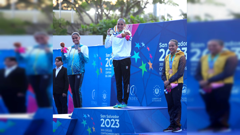 La nadadora Nuria Diosdado se cuelga el oro en categoría de Solo Libre en los Centroamericanos