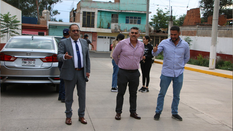 José luis Téllez Marín, inauguró los trabajos de pavimentación hidráulica de la Av. Los Ángeles del Fraccionamiento Los ángeles.