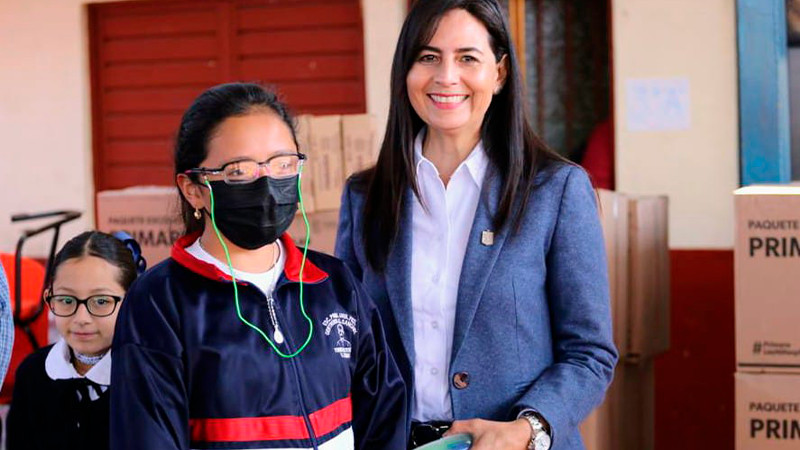 En un mes, SEE Michoacán entregó lentes gratuitos a 3 mil alumnos 