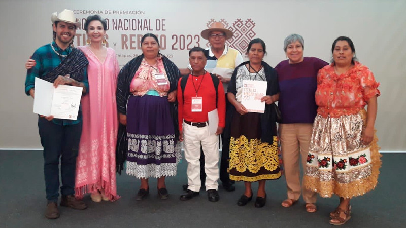 Michoacán gana 5 premios en Concurso Nacional de Textiles y Rebozo 