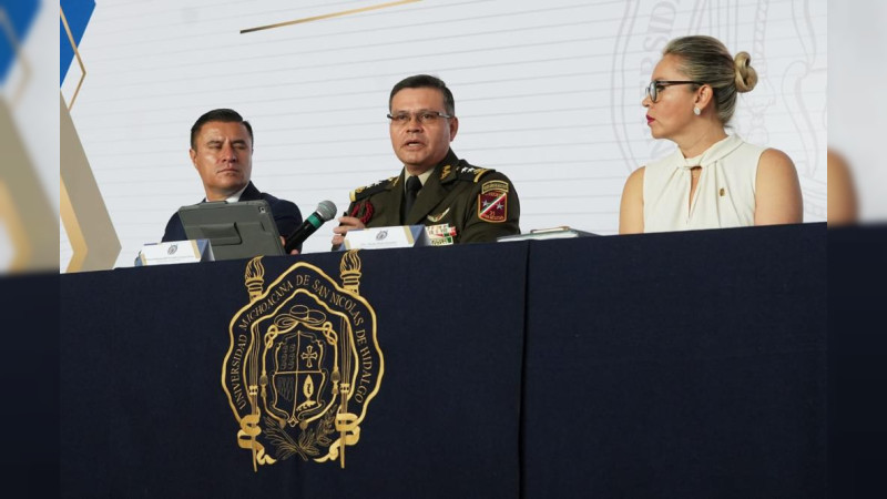 No venimos a militarizar la UMSNH, venimos a aportar conocimiento: General