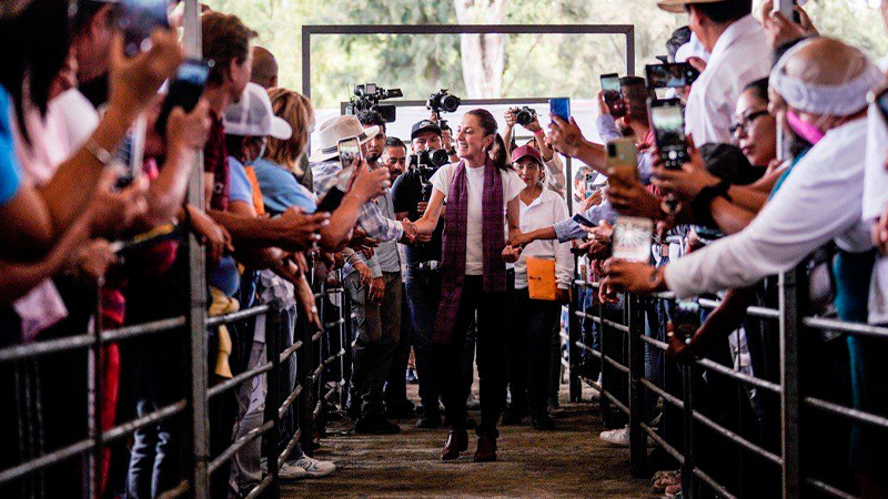 AMLO creó pensión para adultos mayores, reitera Sheinbaum 