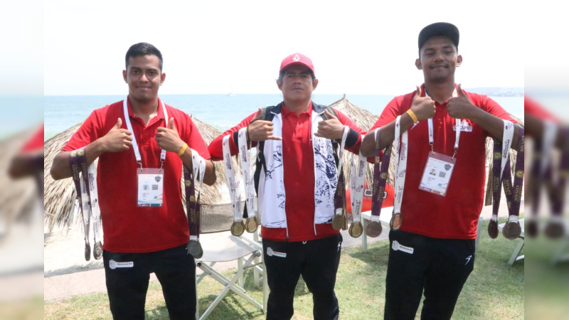 Tsunami de medallas registra el surfing michoacano en Nacionales Conade 2023