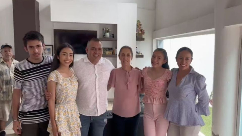 Familia michoacana invita a Claudia Sheinbaum a comer en su casa 