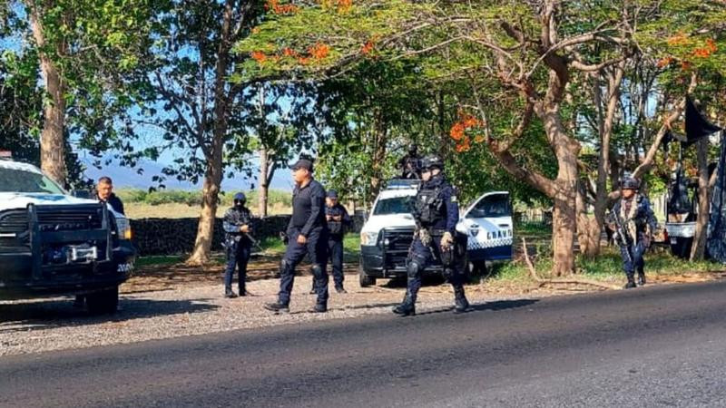  Guardia Civil, GN y Ejército garantizan libre tránsito en vialidades de Tierra Caliente