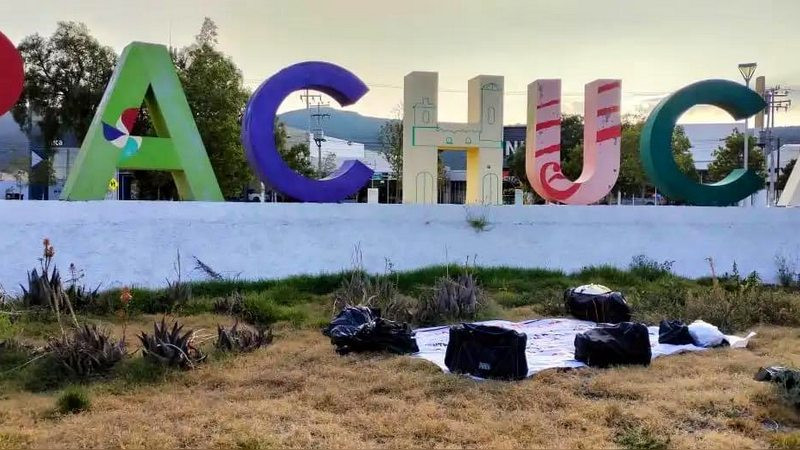 Abandonan restos humanos en letras monumentales de Pachuca