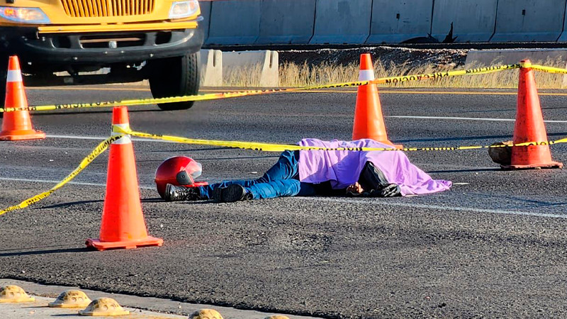 Motociclista muere atropellado en la autopista México-Querétaro 