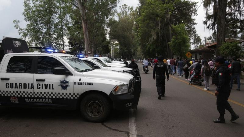 Inconformes de Pátzcuaro liberan vialidades tras diálogo con SSP