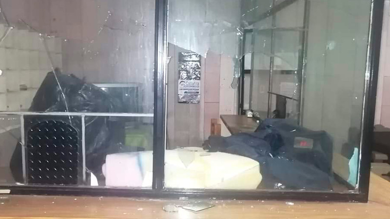 Encapuchados realizan destrozos en la Casa Hotel del Maestro en Morelia 
