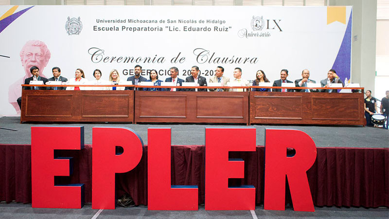 Encabeza Nacho Campos ceremonia de graduación de 320 alumnos de la EPLER 