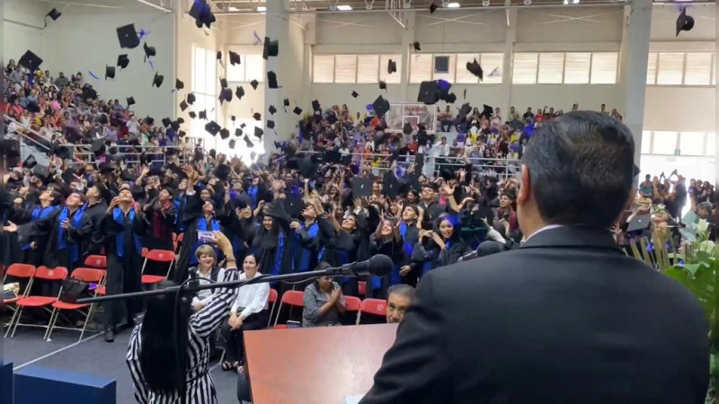 Encabeza Nacho Campos ceremonia de graduación de 320 alumnos de la EPLER 
