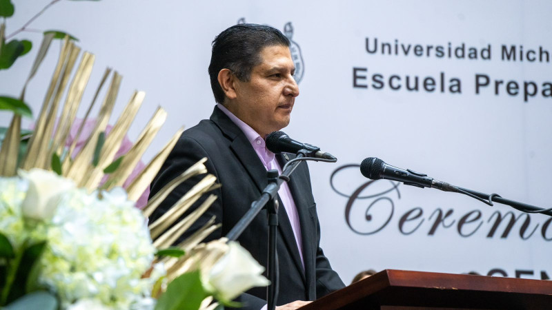 Encabeza Nacho Campos ceremonia de graduación de 320 alumnos de la EPLER 