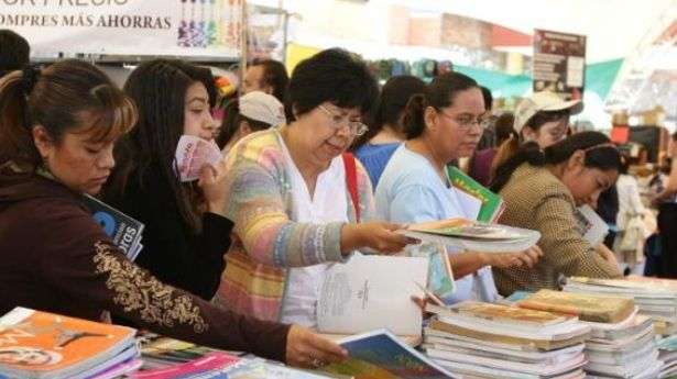 Nulo interés de dueños de papelerías, tiendas de uniformes y zapaterías para participar en una expo de regreso a clases  