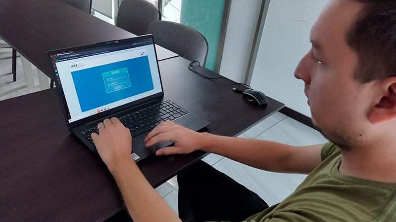 SEE llama a directores a cumplir con el pase de lista 