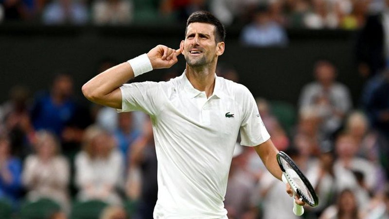 Novak Djokovic ya está instalado en los cuartos de final de Wimbledon; irá vs Rublev 
