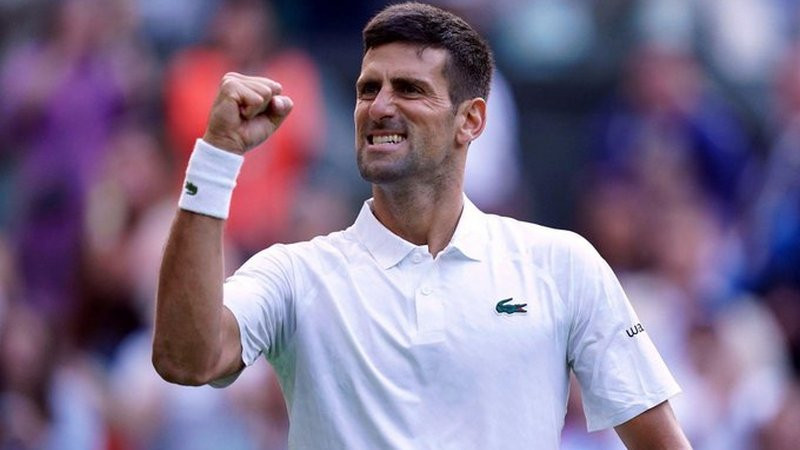 Djokovic firme en Wimbledon; derrota a Rublev y enfrentará a Sinner en semifinales 