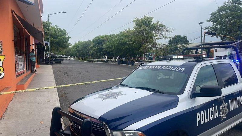 Asesinan a mujer policía en ataque armado en Colima; dos agentes más resultaron heridos 