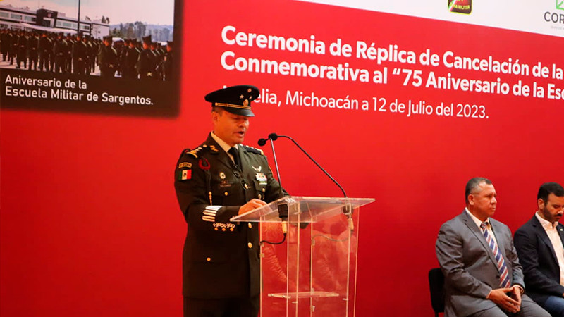 Llevan a cabo en Morelia, Réplica de cancelación de la Estampilla Postal conmemorativa al “75 Aniversario de la Escuela militar de sargentos”