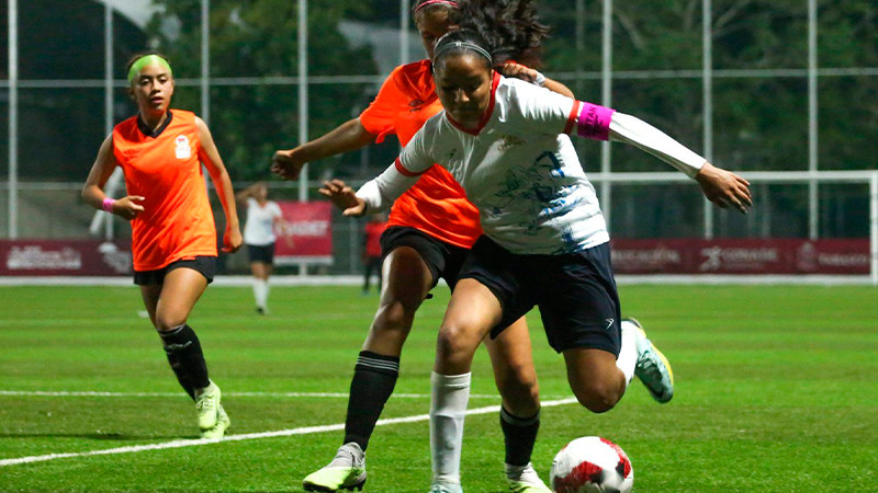 Convocan a michoacana a la selección mexicana de fútbol Sub-15