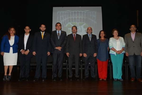 Ofrece la UMSNH “cursos remediales” a jóvenes rechazados - Foto 1 