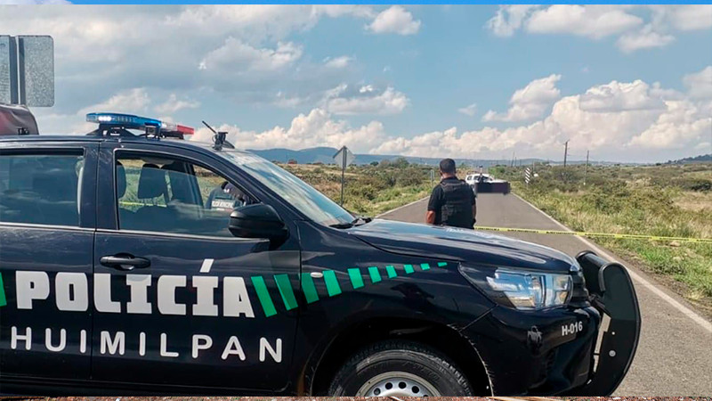 Aparatoso accidente en la carretera en Huimilpan, Querétaro, deja a un hombre sin vida y una mujer lesionada  