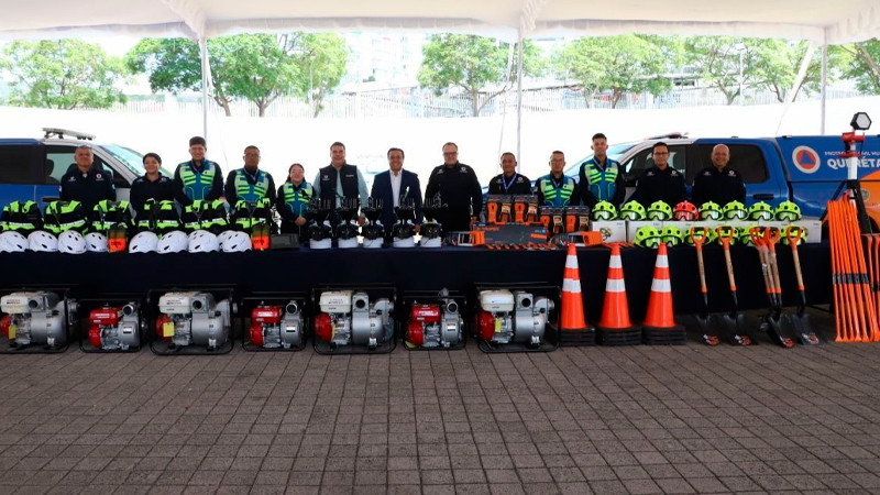 Equipan a personal de Protección Civil Municipal de Querétaro 