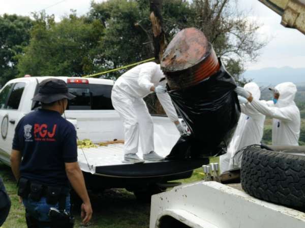 Localizan cuerpo putrefacto al interior de tambo en Tzintzuntzan, Michoacán - Foto 2 