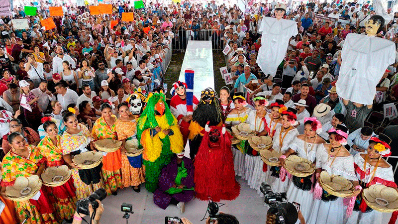 "Del otro lado la oscuridad, aquí la esperanza de México": Claudia Sheinbaum, dice en Veracruz 