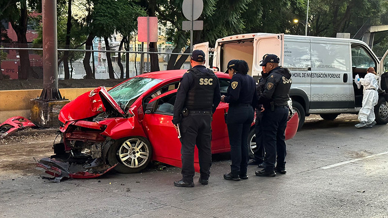 Fuerte choque automovilístico en Río Churubusco, CDMX, deja una persona muerta  