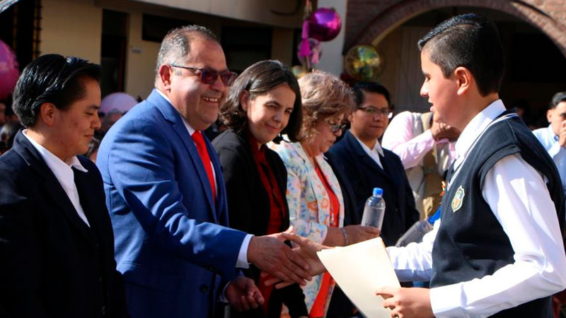 Alcalde de Cd. Hidalgo asiste a Ceremonia de Graduación del Colegio Guadalupano Plancartino “José Ma. Morelos”  