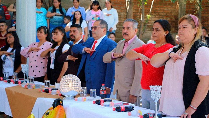 Alcalde de Ciudad Hidalgo asiste a diversas ceremonias de fin de cursos de la localidad