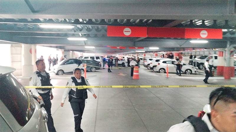 Investiga Fiscalía General ataque armado registrado en estacionamiento de Plaza Las Américas, en Morelia, donde murió un policía auxiliar 