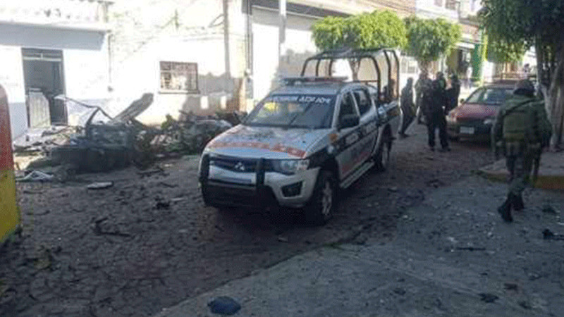 Pirotecnia transportada en patrulla hace explosión en Villa Guerrero,  Estado de México 