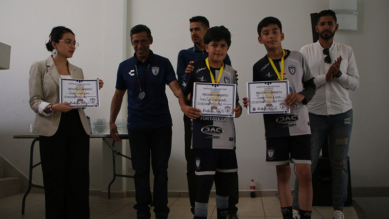 Gobierno Municipal de Ciudad Hidalgo reconoce trabajo del Club de Formación Tuzos de Ciudad Hidalgo 