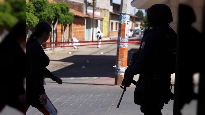 Tras taxistas, comienza ajusticiamiento de policías en Apatzingán: Suman 2 en menos de 24 horas  