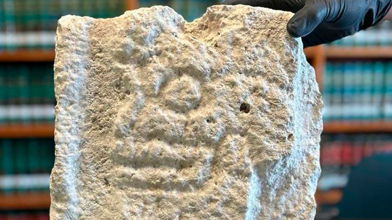 Desde Alemania, se restituye al pueblo de México un relieve tallado en roca 