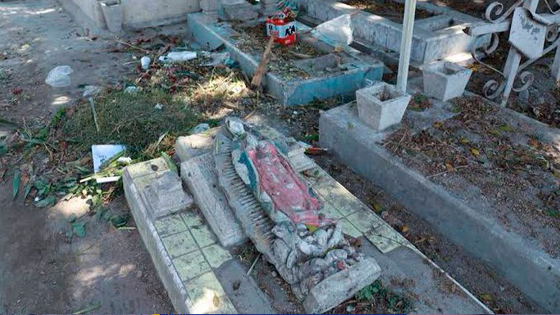 Sujetos roban cuerpo entero de cementerio de Iztacalco en la CDMX 