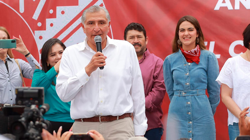 Adán Augusto llega tarde a Quintana Roo y deja plantados a locatarios de Chetumal 