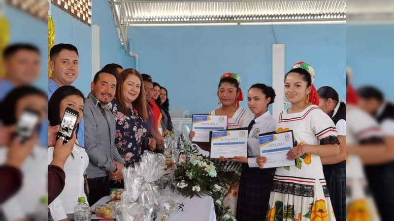 Concluyen ciclo escolar más de mil 800 estudiantes de Telebachillerato 