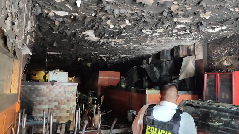 Se incendia taquería en Morelia; no hubo víctimas, solo daños materiales 