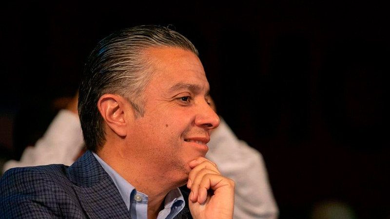 Hasta 18 municipios michoacanos con deudas ante el SAT: Luis Navarro 