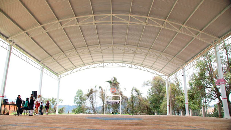 Anuncia Toño Ixtláhuac próxima inauguración del primer Centro Acuático en Zitácuaro 