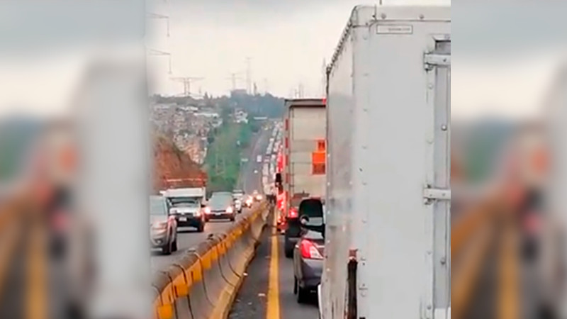 Se registra inundación en la autopista Chamapa-Lechería en Cuautitlán Izcalli, EdoMex  