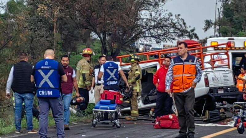 Atiende PC Michoacán accidente de autobús en Charo