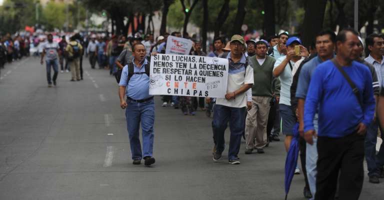 25.7 millones de estudiantes deben regresar a clases el lunes; SEP advierte descuentos y despidos a faltistas 