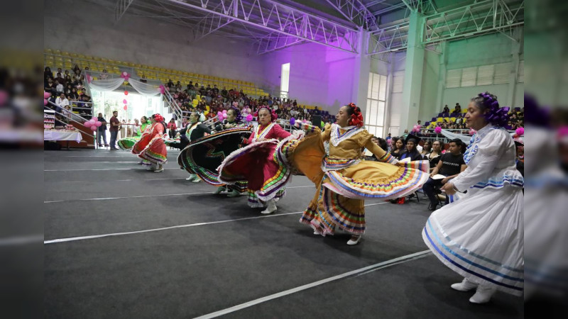 Gobierno de Nacho Campos sigue impulsando el desarrollo de los uruapenses 